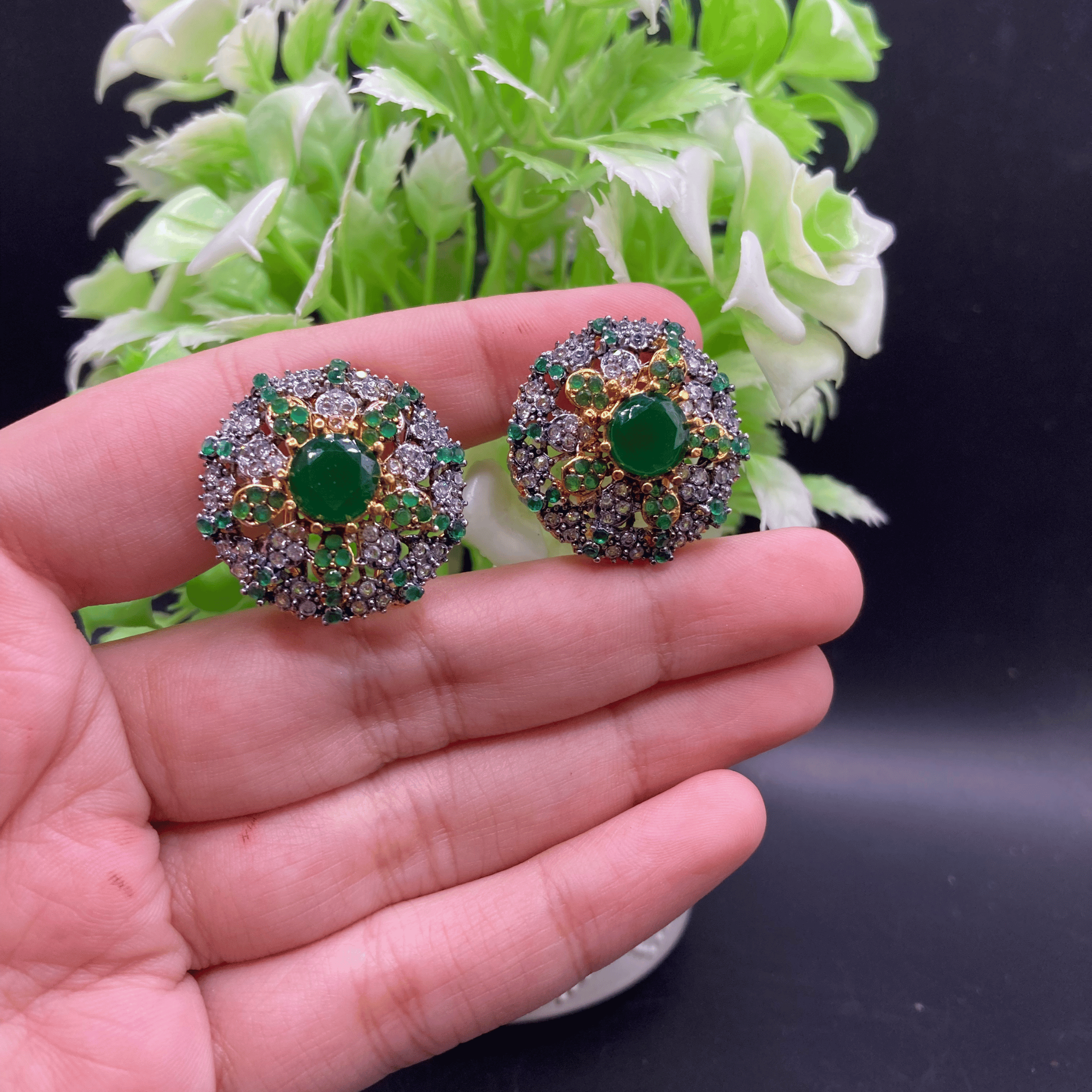 Sparkling Jarao Studs