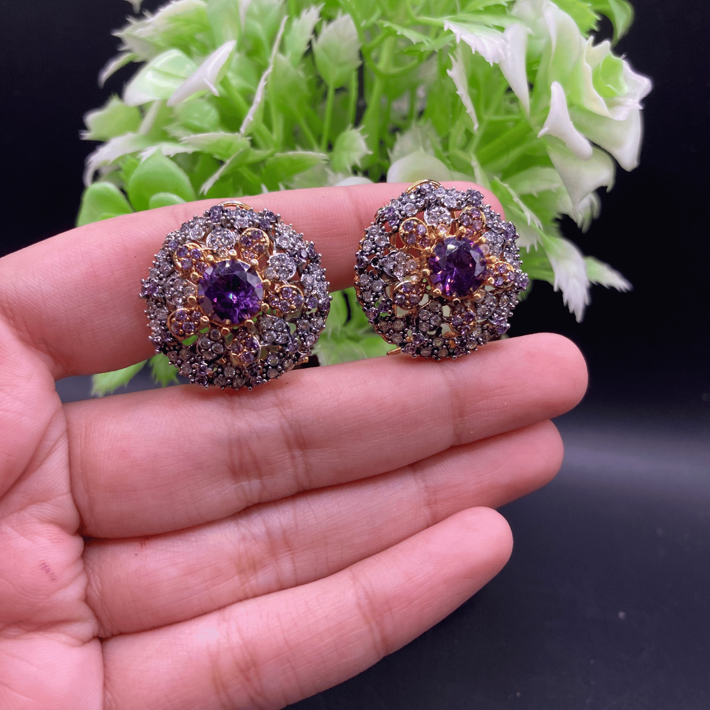 Sparkling Jarao Studs