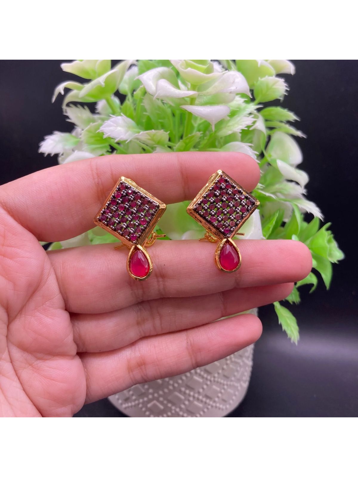 Jarao Studs