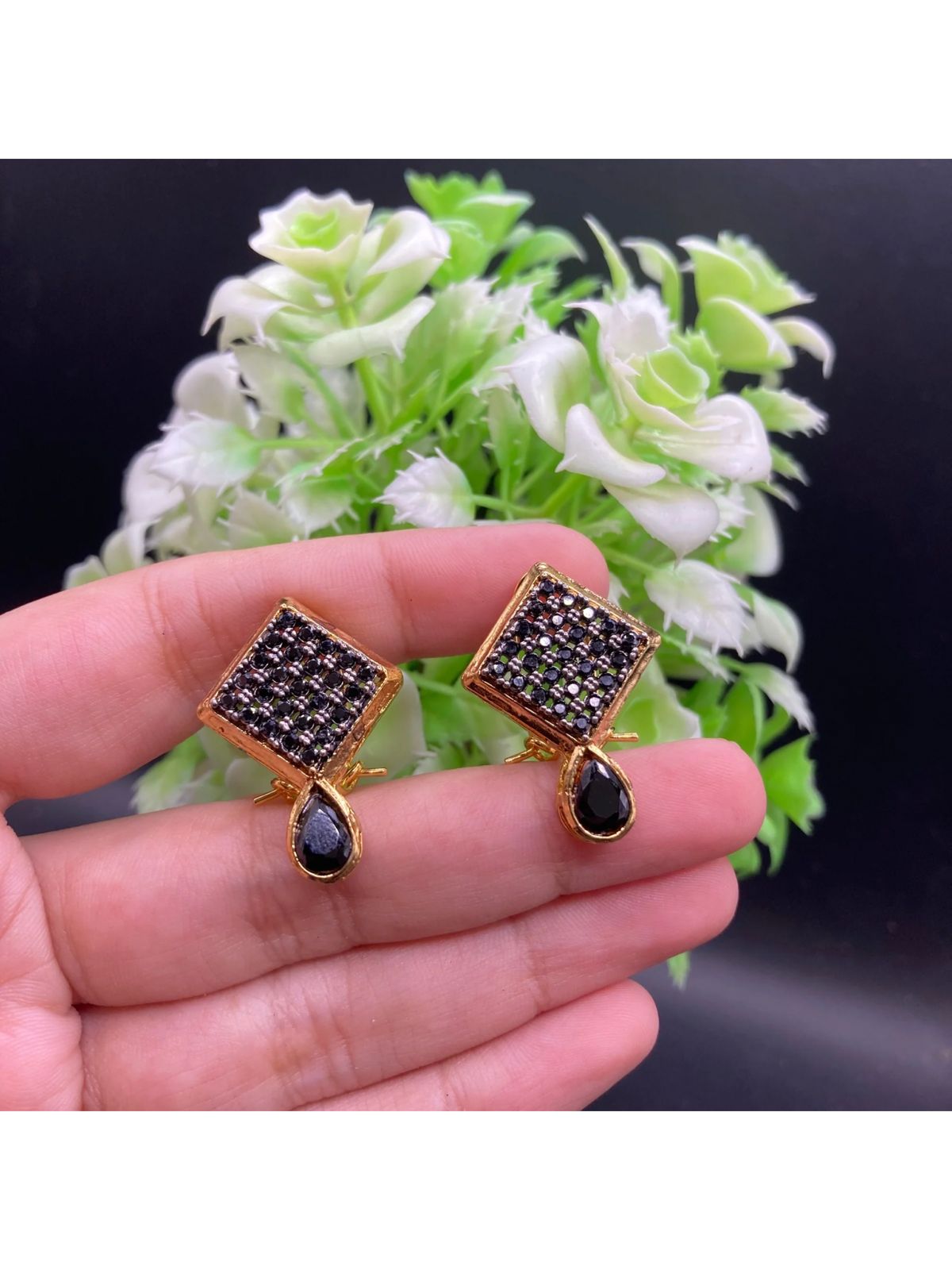 Jarao Studs