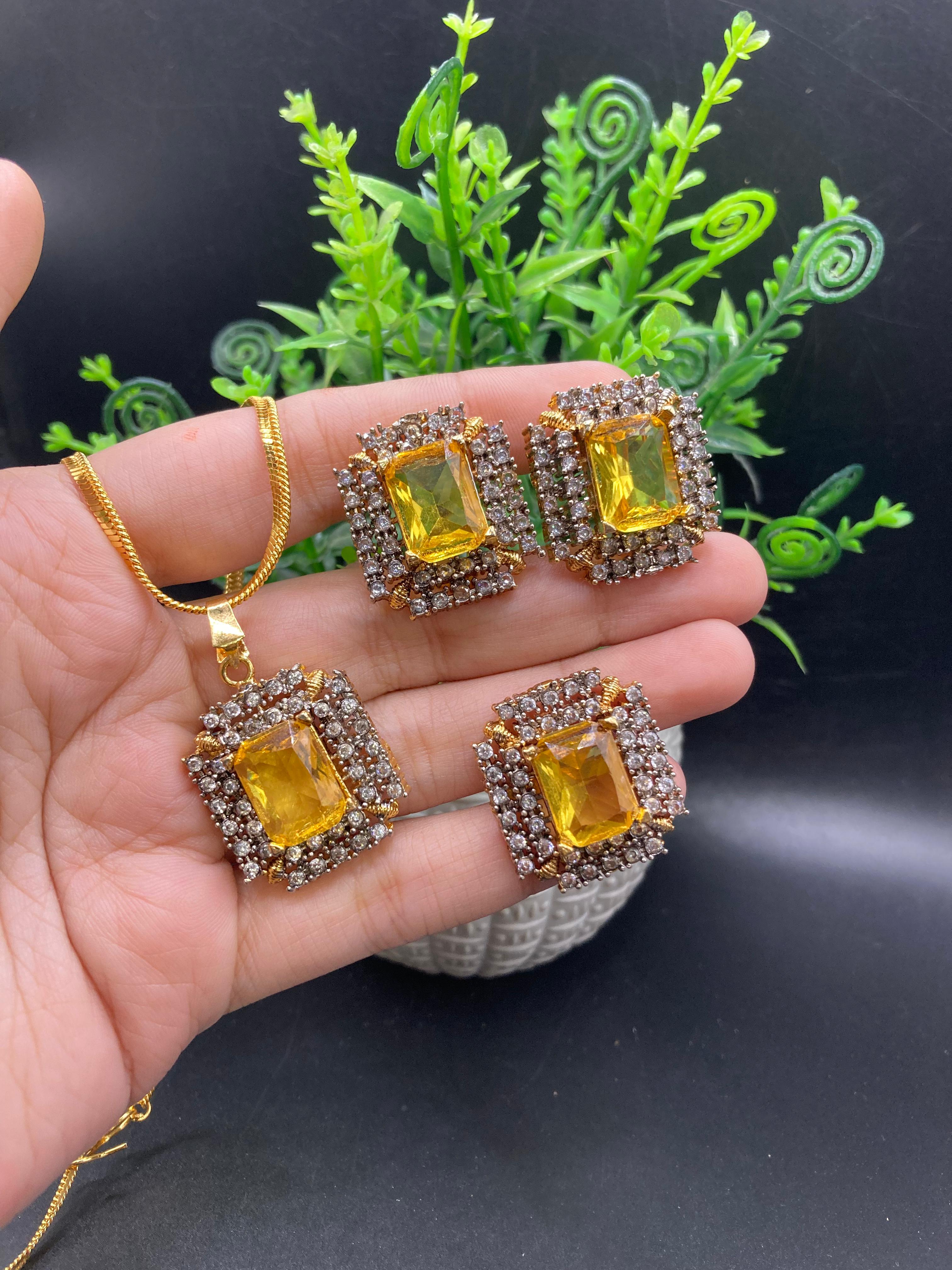 Big jarao with real stone set