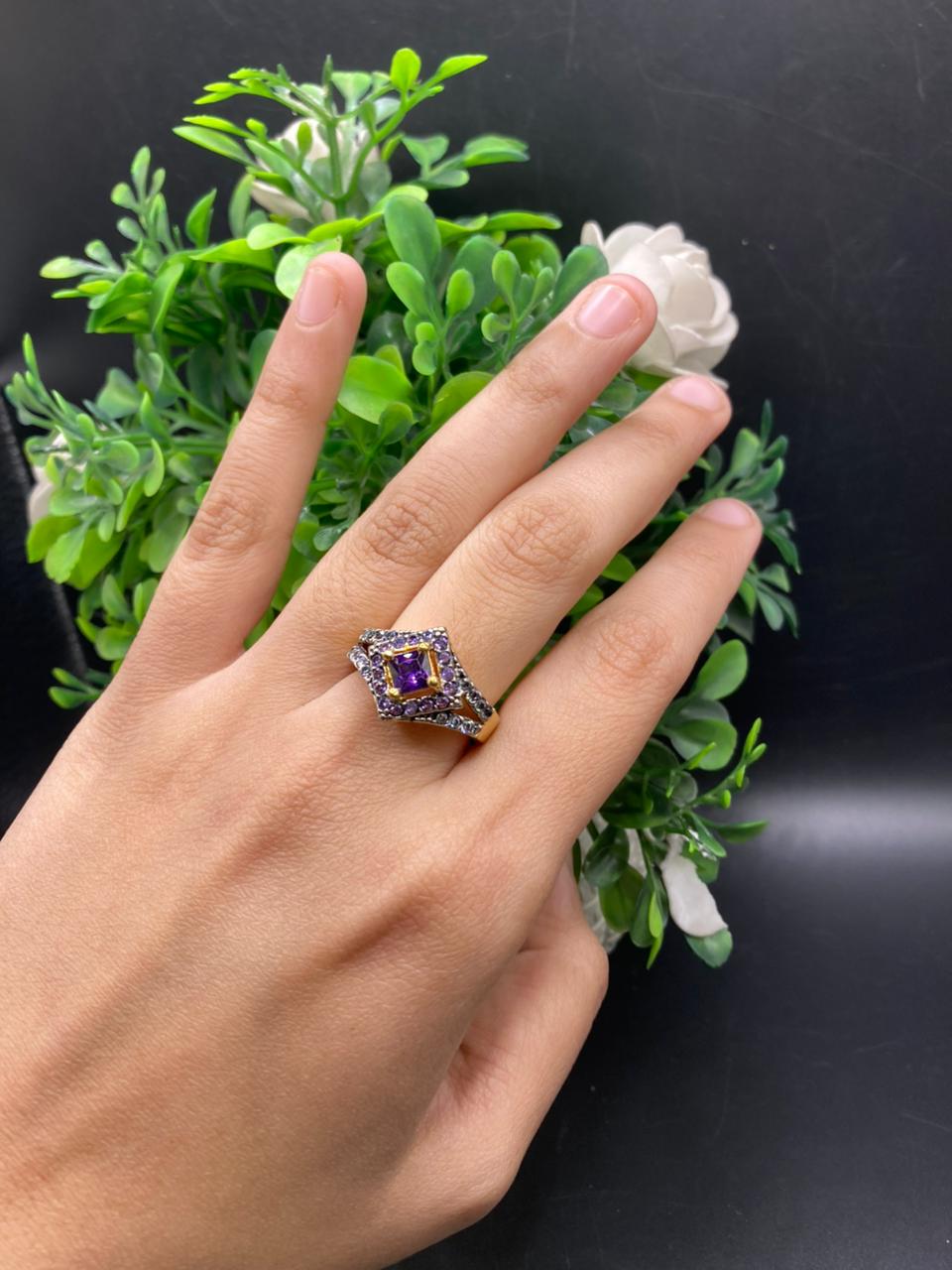 Center cut designer Ring