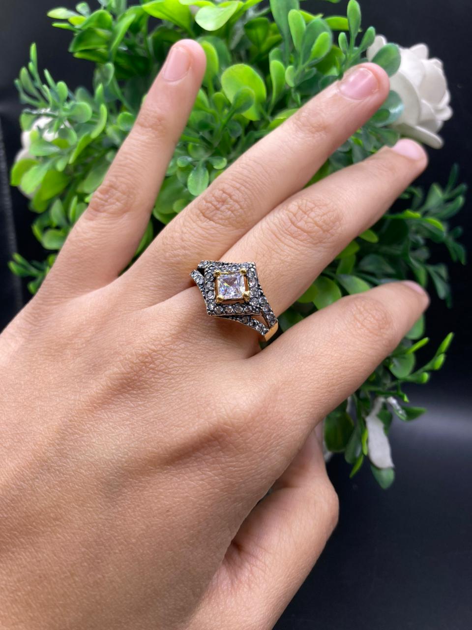 Center cut designer Ring