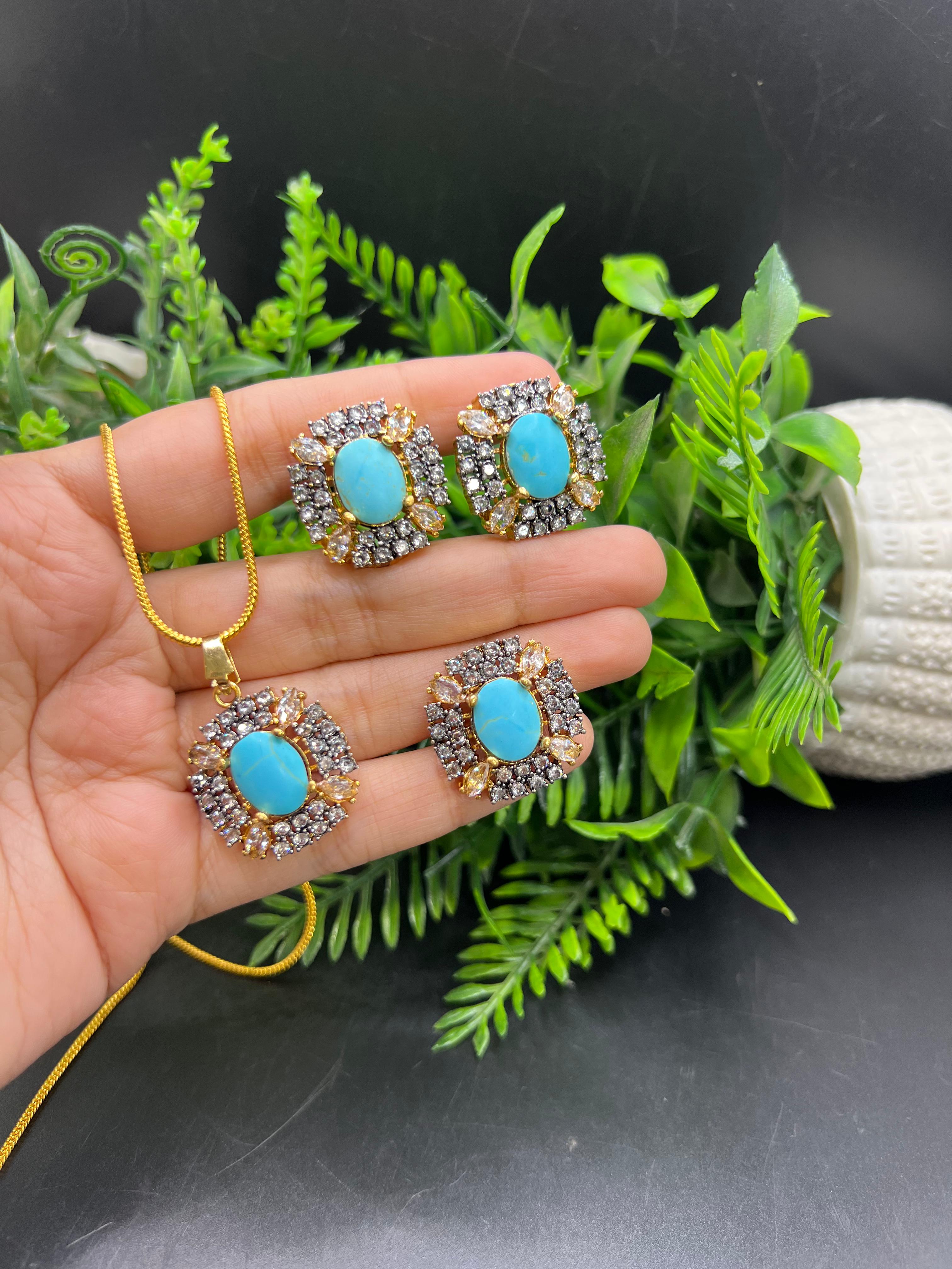 Designer combo set