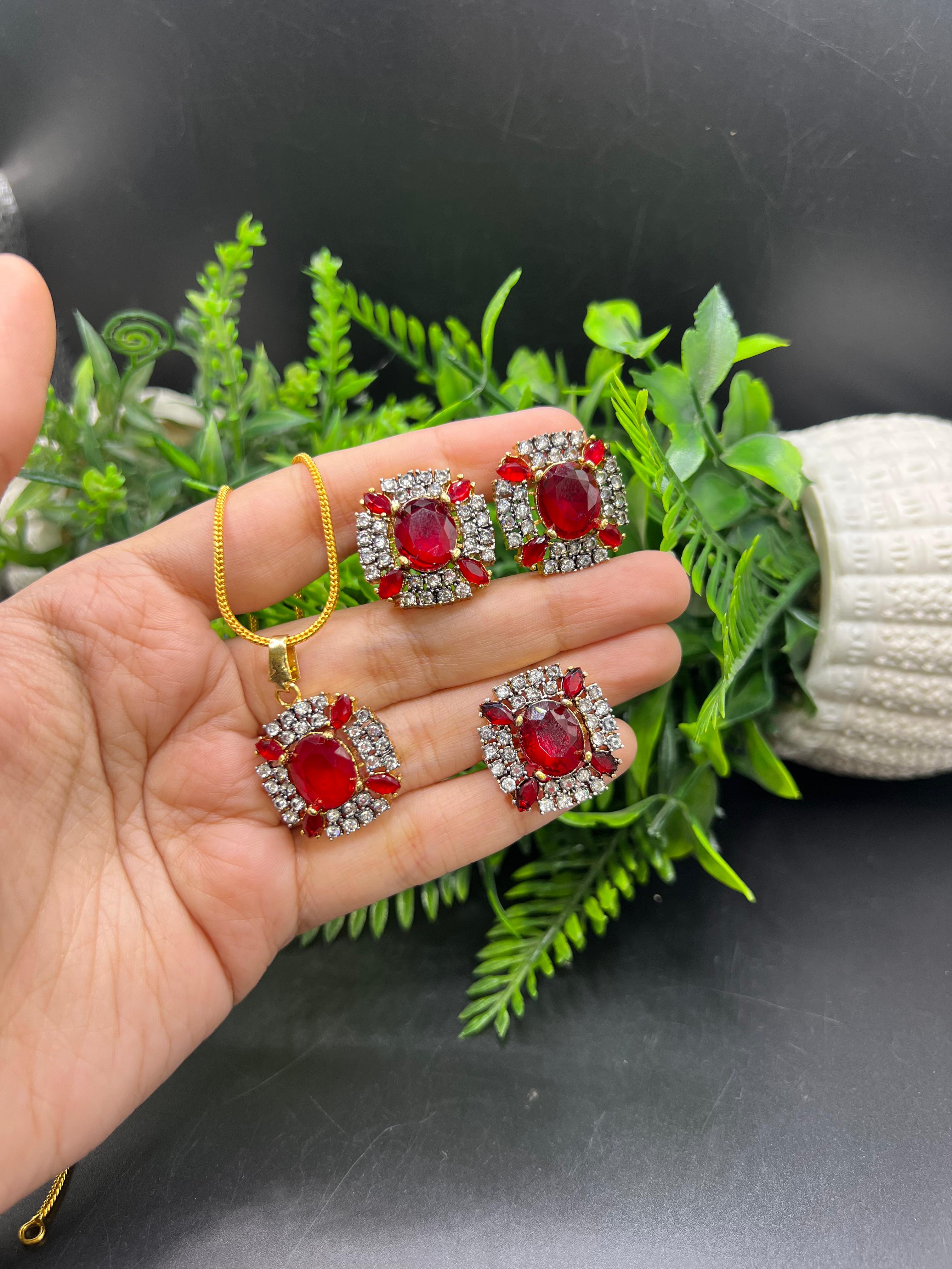 Designer combo set