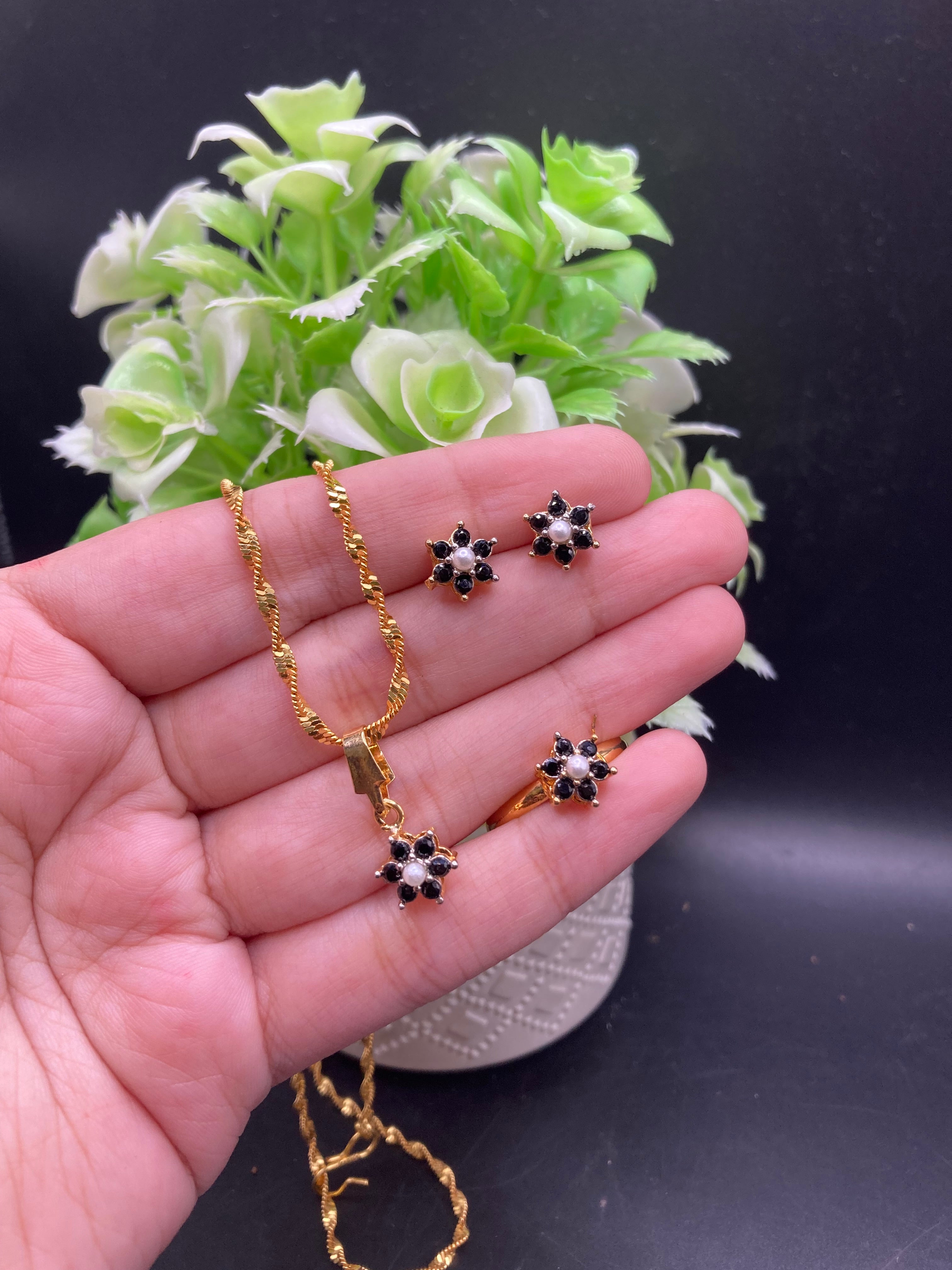 Star-Inspired Gold-Plated Jewelry Set