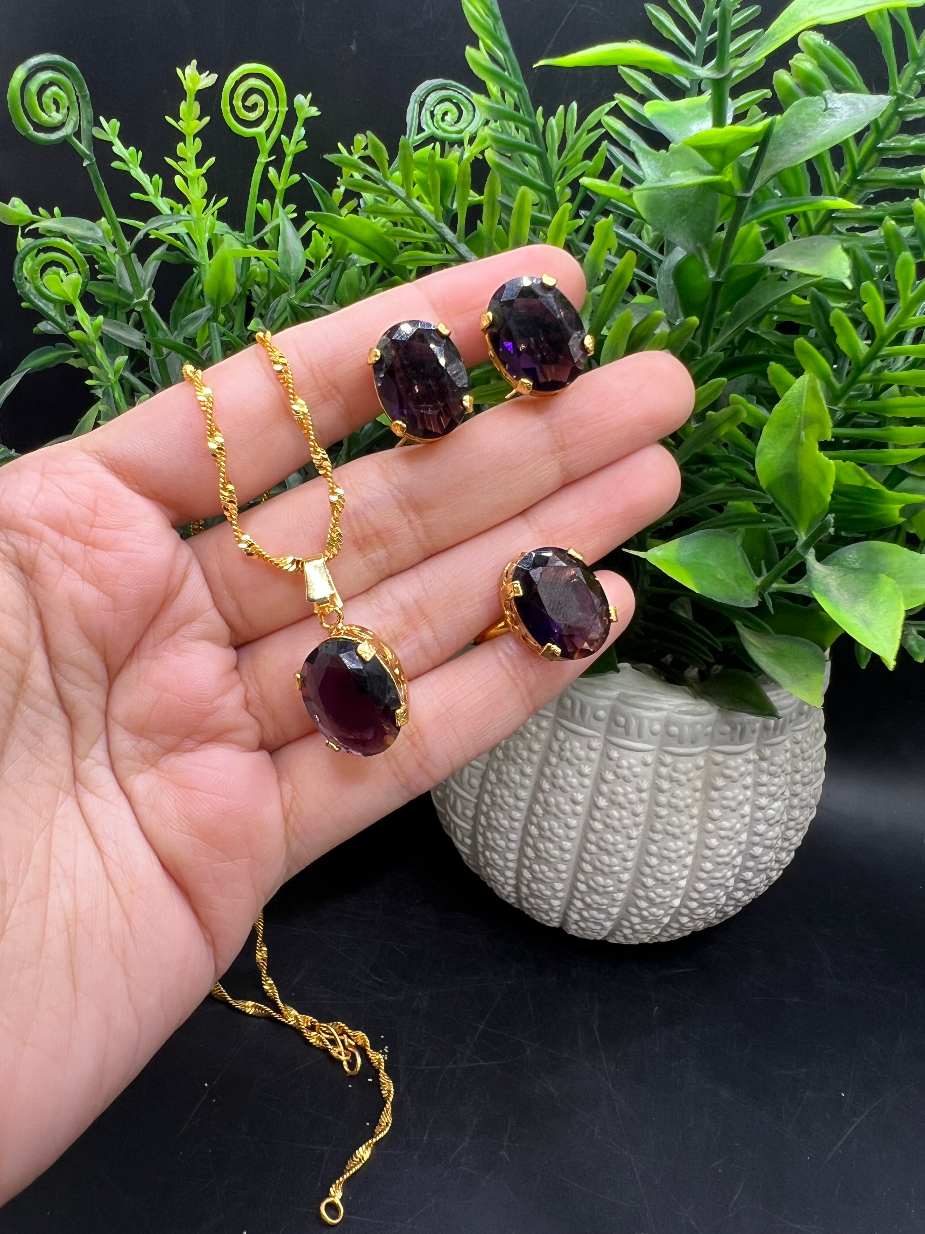 Sparkling Single stone set